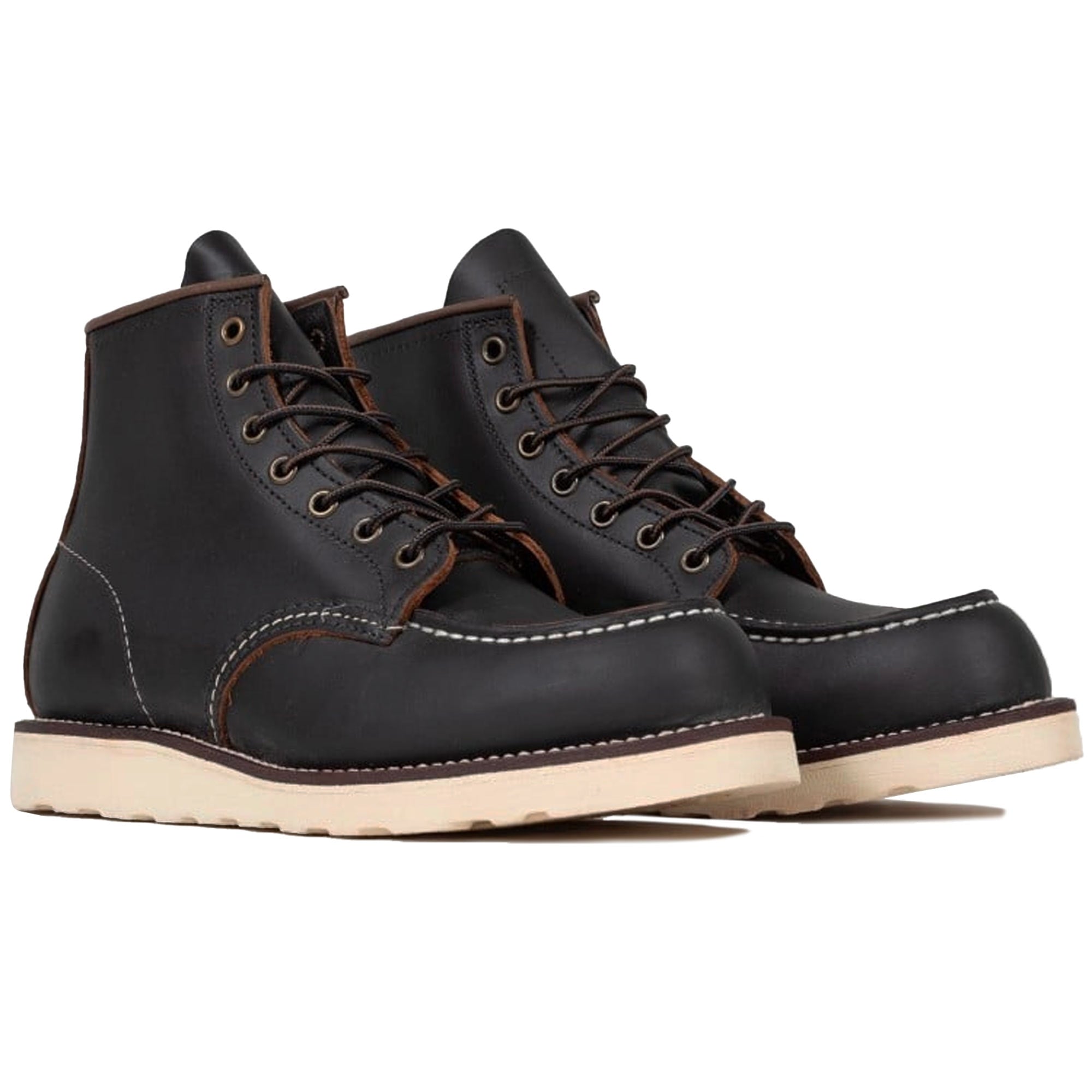Mountain Climber Moc toe Black Edition