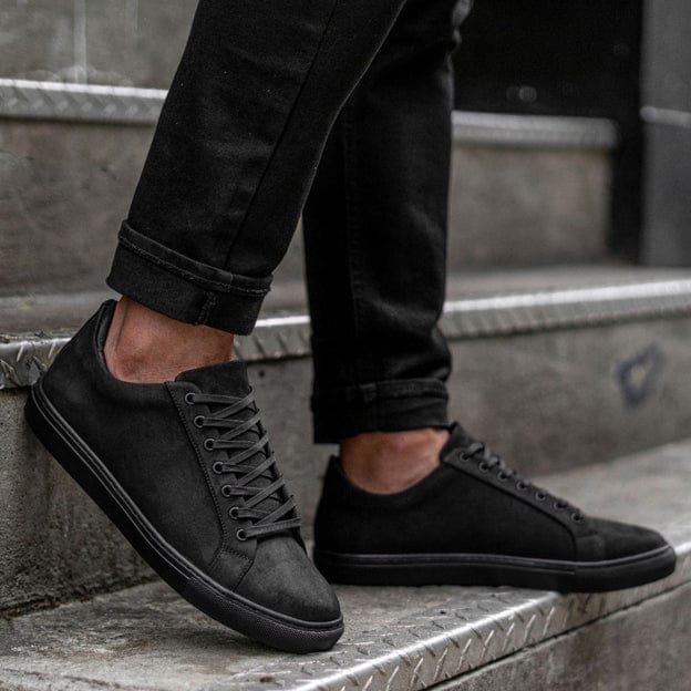 Black Wolf Italian cow Leather Sneakers